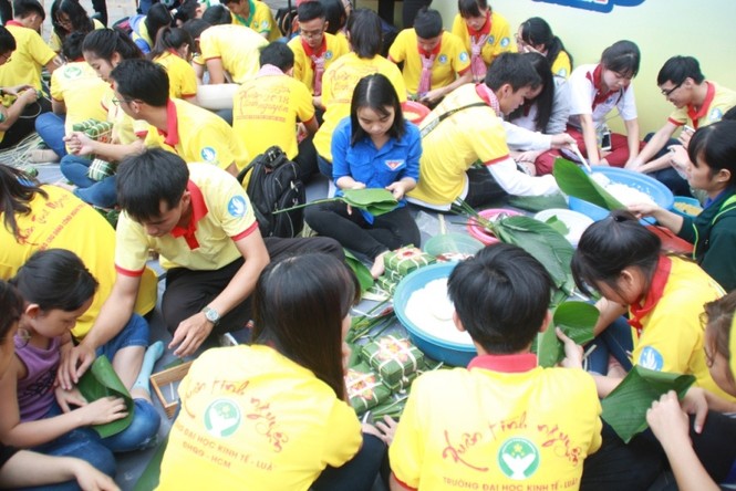 Nghìn bạn trẻ TPHCM khởi động “Xuân tình nguyện” 2018 - ảnh 8