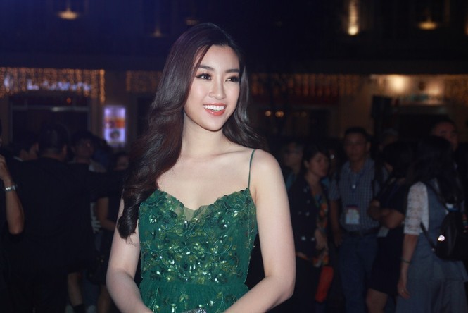Phi Nhung đưa các con nuôi lên thảm đỏ giải Mai Vàng - ảnh 2