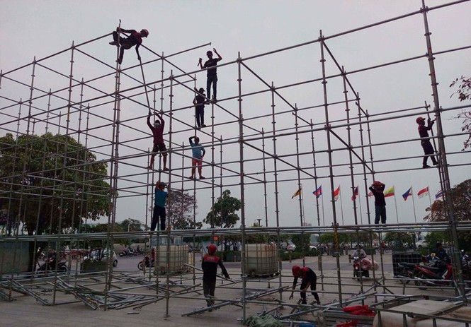 Xem chung kết U23 châu Á trên sân khấu khổng lồ - ảnh 2
