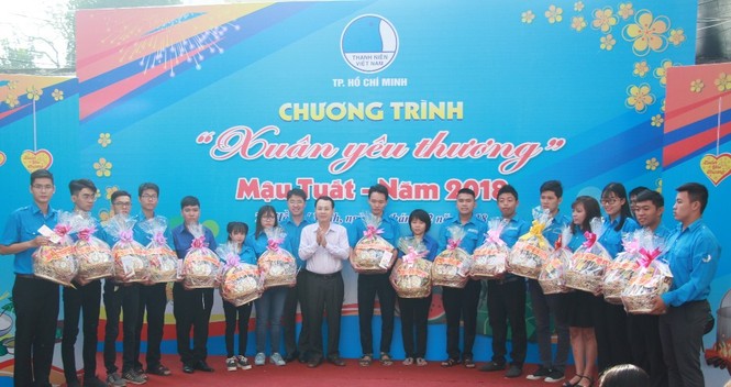 Sôi nổi ngày hội 'Xuân yêu thương' Tết Mậu Tuất 2018 - ảnh 1