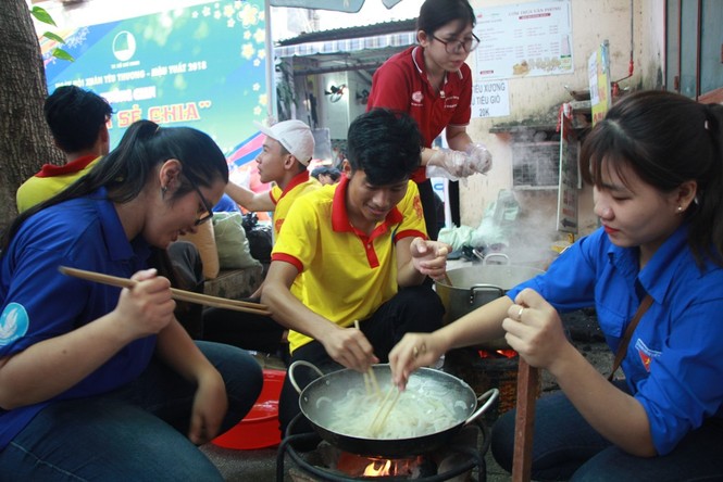 Sôi nổi ngày hội 'Xuân yêu thương' Tết Mậu Tuất 2018 - ảnh 5