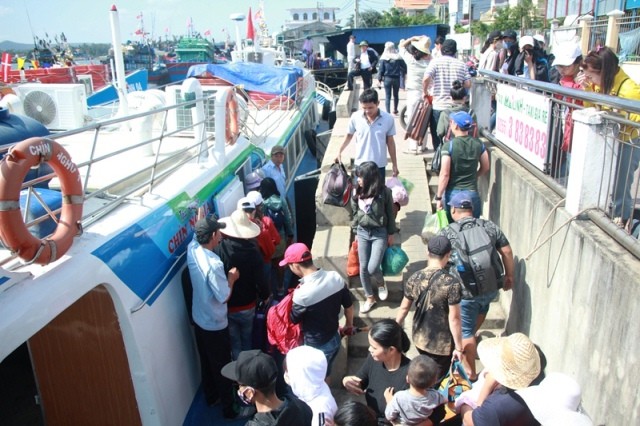 Dịp Tết, đảo Lý Sơn đón hơn 6.000 khách du xuân - ảnh 2