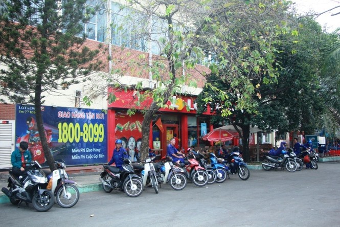 Nhìn gần ga Sài Gòn trước giờ thay 'áo' mới - ảnh 12