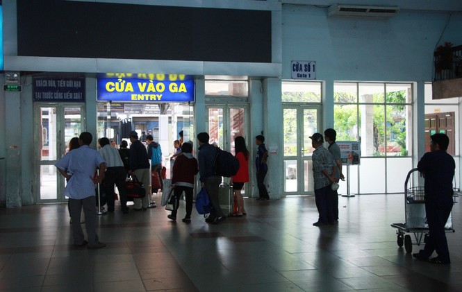Nhìn gần ga Sài Gòn trước giờ thay 'áo' mới - ảnh 5