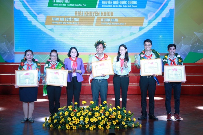 Trao giải 'Olympic Cánh Én' 2018 cho thầy cô Phụ trách Đội giỏi TPHCM - ảnh 4