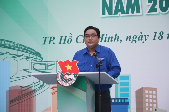 Bạn trẻ chung tay làm đẹp khu phố ngày Chủ nhật xanh - ảnh 2