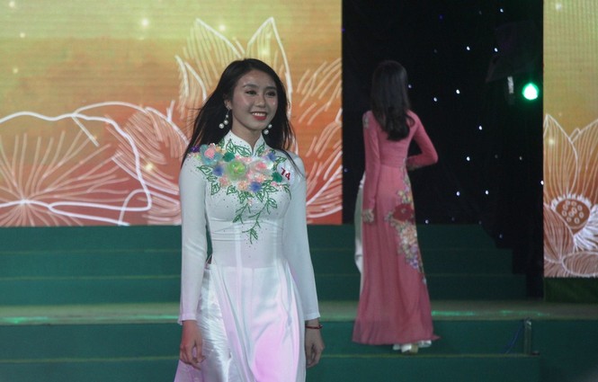 3 thế hệ cùng trình diễn tại chung kết 'Duyên dáng áo dài TPHCM' - ảnh 9