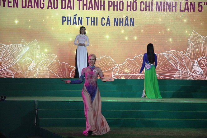3 thế hệ cùng trình diễn tại chung kết 'Duyên dáng áo dài TPHCM' - ảnh 10