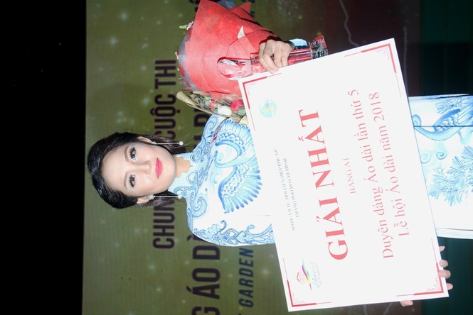 3 thế hệ cùng trình diễn tại chung kết 'Duyên dáng áo dài TPHCM' - ảnh 38