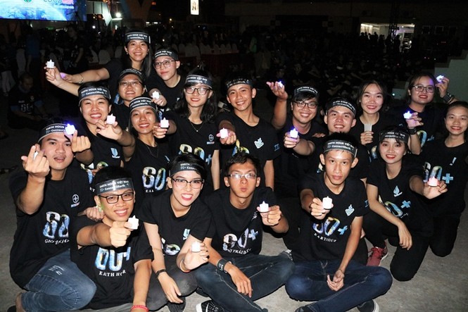 Giới trẻ Sài Gòn chung tay tắt đèn Giờ Trái đất 2018 - ảnh 4