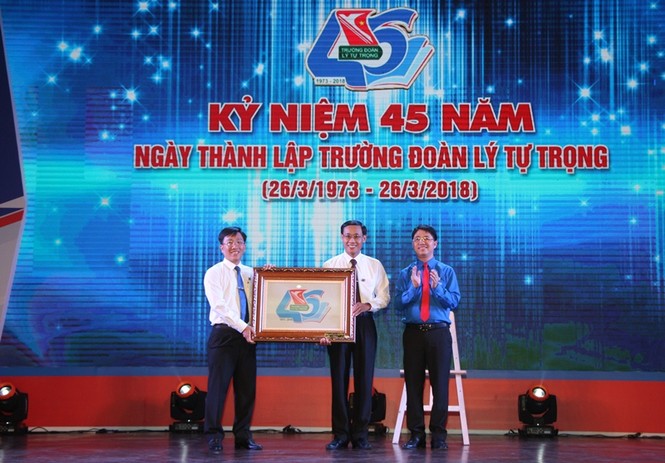 Trường Đoàn Lý Tự Trọng tròn 45 năm - ảnh 5