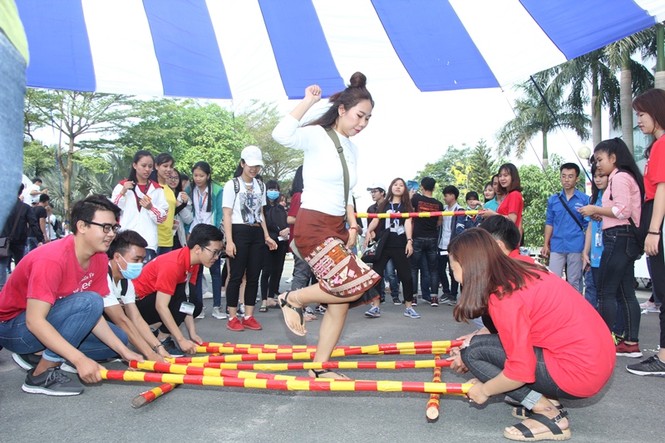 Việt Nam - Lào - Campuchia, Tết cổ truyền Bunpimay, Chol ChnamThmey - ảnh 14