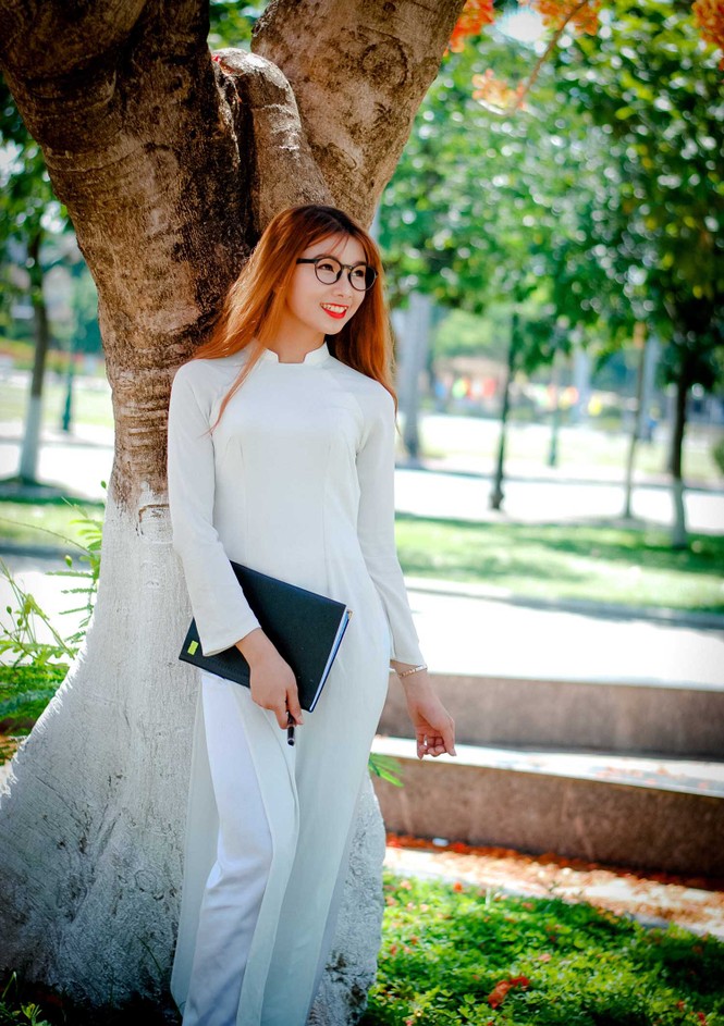 Nữ sinh Quảng Ngãi tỏa nắng bên khung trời phượng thắm - ảnh 12