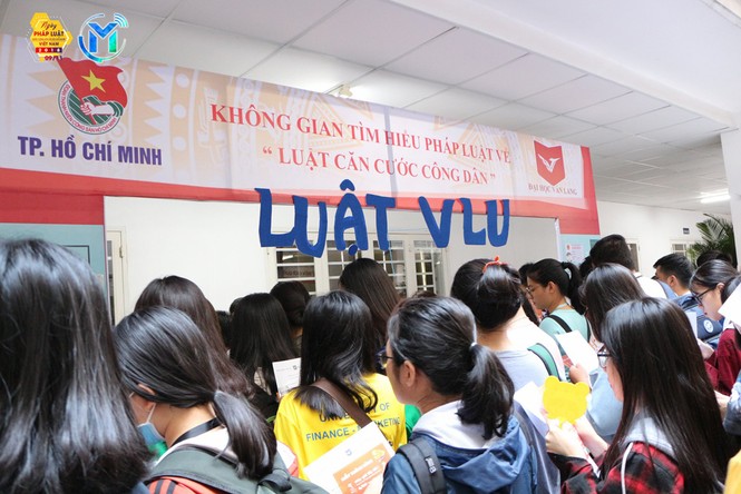Sinh viên TPHCM sôi nổi tham gia sân chơi tìm hiểu pháp luật - ảnh 3