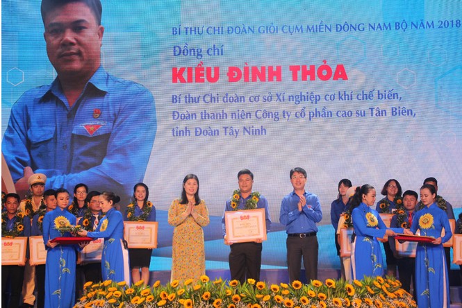 Tuyên dương 45 Bí thư Chi đoàn tiêu biểu cụm miền Đông Nam Bộ - ảnh 4
