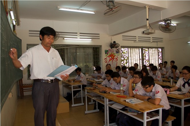 TPHCM siết tình trạng học sinh lớp 10 chuyển trường