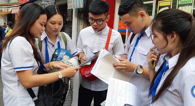Nhiều trường đại học tại TPHCM công bố thí sinh trúng tuyển thẳng - ảnh 1