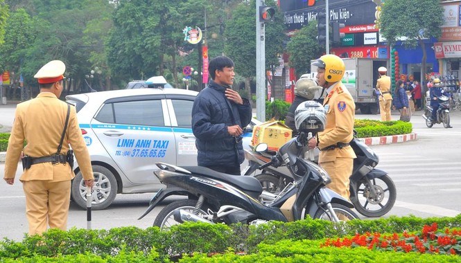 Hà Nội xử phạt hơn trăm trường hợp 'quá chén' - ảnh 8