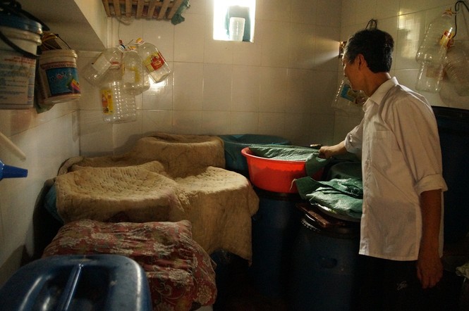 Một huyện, 500 cơ sở sản xuất rượu thủ công không phép - ảnh 1