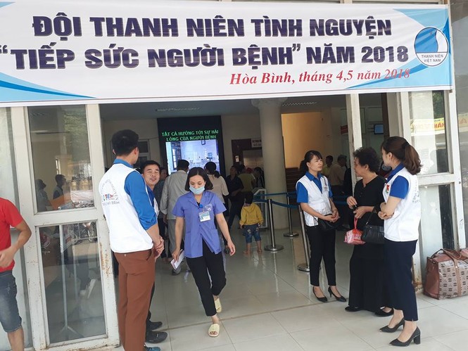 Tuổi trẻ Hòa Bình mở chiến dịch 'Tiếp sức người bệnh' - ảnh 1