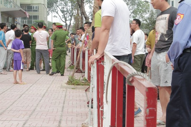 Tranh chấp hàng rào căng thẳng ở khu đô thị hạng sang - ảnh 5