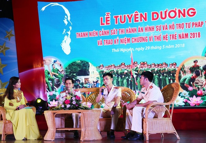 Tuyên dương 10 cảnh sát thi hành án tiêu biểu 2018 - ảnh 1