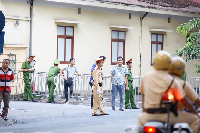 An ninh thắt chặt ngày đầu xét xử Vũ 'nhôm' và đồng phạm - ảnh 1