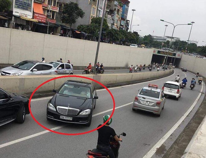 Tài xế xe ngũ quý đi ngược chiều tại Kim Liên bị phạt 1 triệu đồng - ảnh 1