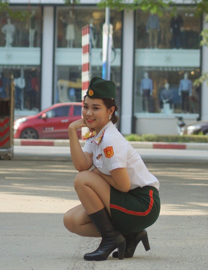 Nhan sắc bóng hồng trẻ nhất dự Đại hội Đoàn toàn quân - ảnh 1