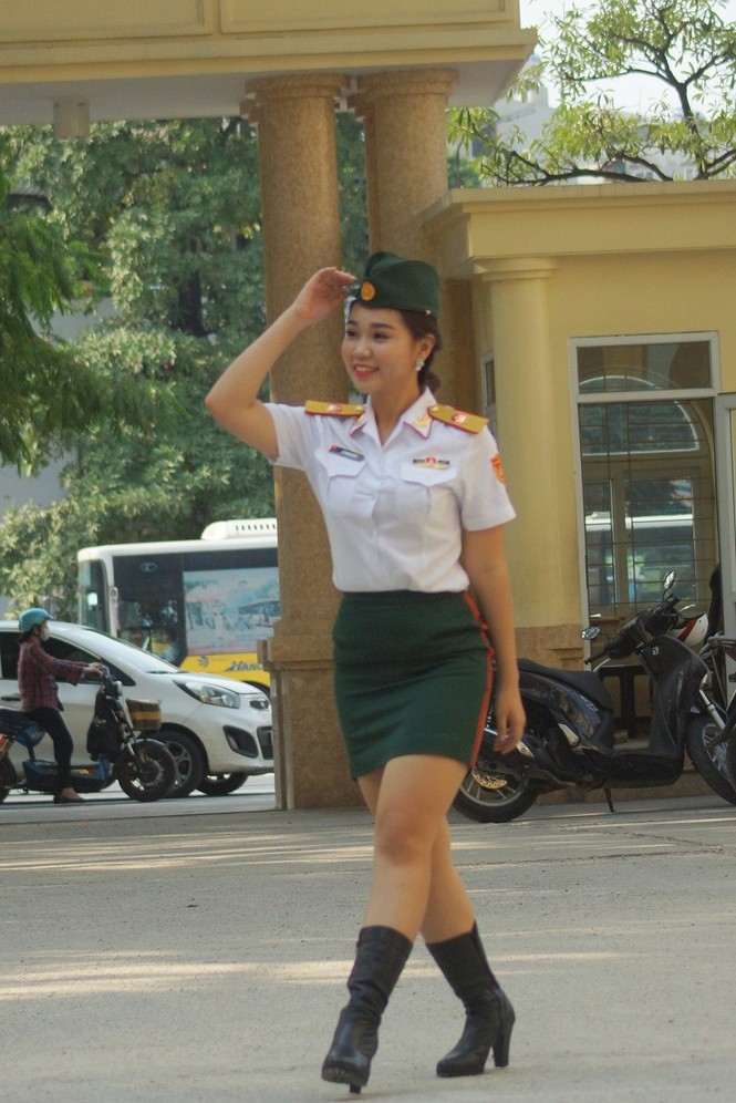 Nhan sắc bóng hồng trẻ nhất dự Đại hội Đoàn toàn quân - ảnh 3