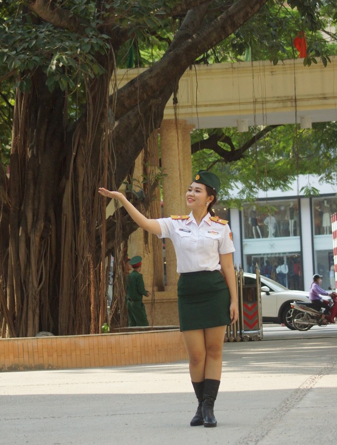 Nhan sắc bóng hồng trẻ nhất dự Đại hội Đoàn toàn quân - ảnh 11