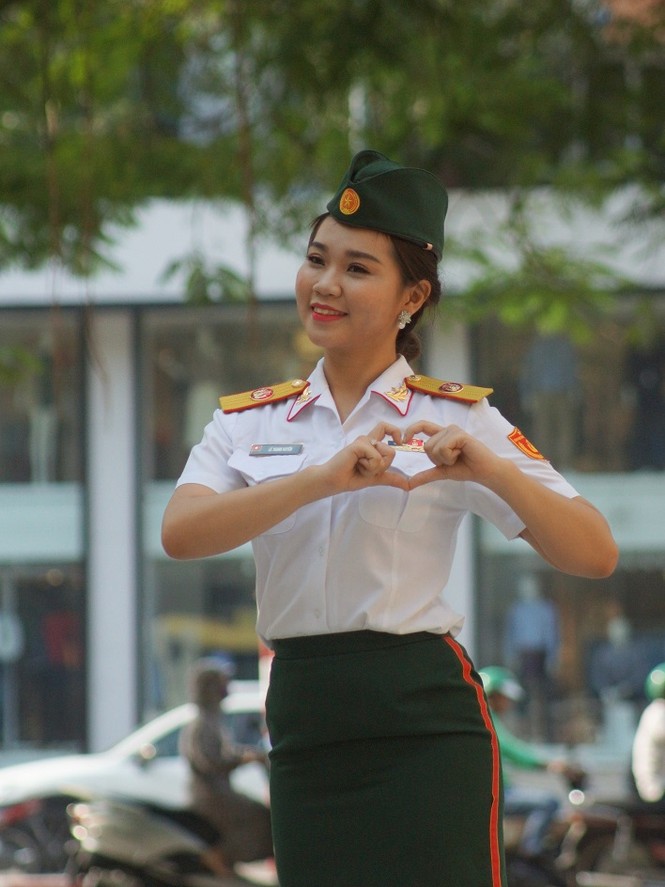Nhan sắc bóng hồng trẻ nhất dự Đại hội Đoàn toàn quân - ảnh 2