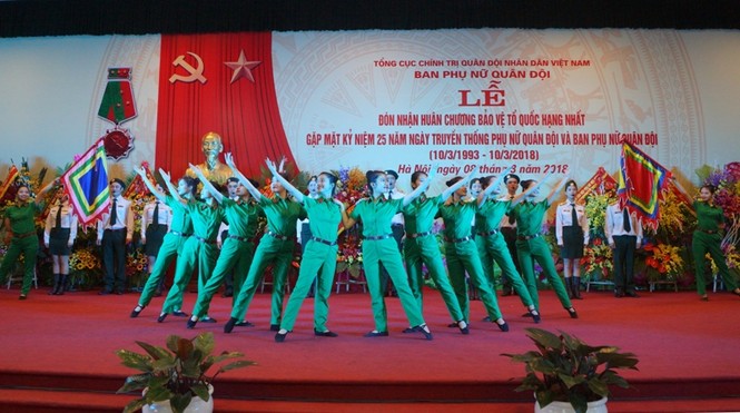 Toả sáng hình ảnh phụ nữ Quân đội - ảnh 6