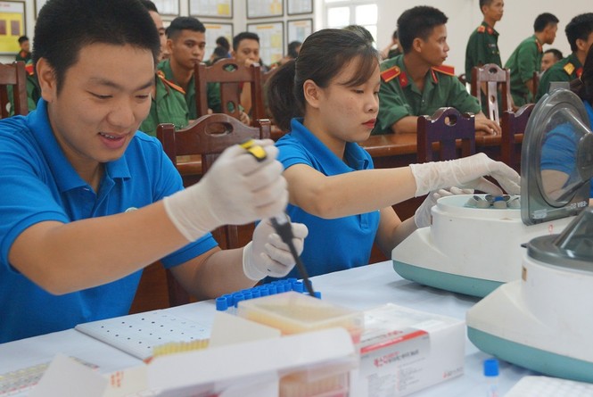 Gần 500 học viên áo lính hiến máu cứu người - ảnh 8