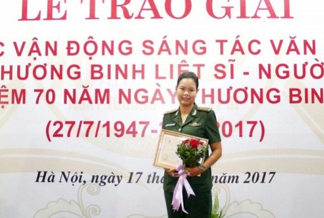 Nữ chiến sĩ quân hàm xanh dệt mùa xuân biên cương - ảnh 2