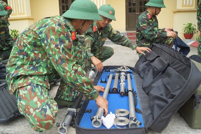 Mục kích lính công binh huấn luyện chống khủng bố - ảnh 10