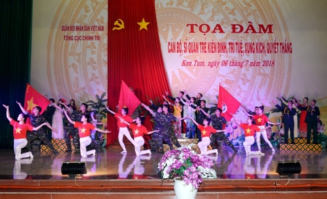 Toạ đàm sĩ quan trẻ miền Trung, Tây Nguyên - ảnh 1
