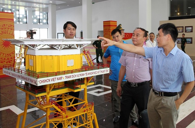 Triển lãm 'Biển, đảo và người chiến sĩ hải quân' - ảnh 3