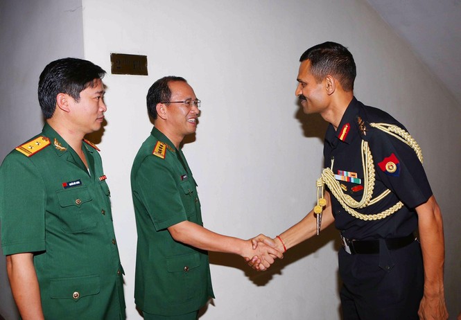 Giao lưu sĩ quan trẻ Việt Nam - Ấn Độ - ảnh 3