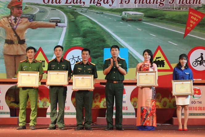 Thanh niên thi tài văn hóa giao thông - ảnh 5
