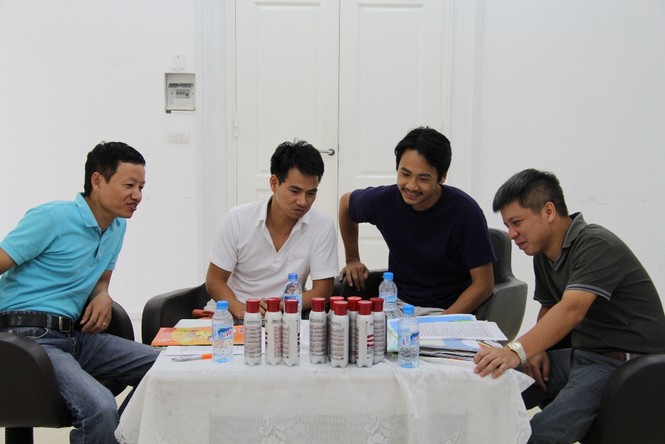 Xuân Bắc “chém…tranh” sắc màu vui nhộn - ảnh 1
