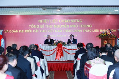 Tổng Bí thư gặp mặt cán bộ ĐSQ và bà con cộng đồng người Việt tại Nga - ảnh 3