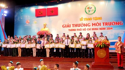 Cả 3 nhà máy của Vinamilk đều nhận giải thưởng môi trường - ảnh 4