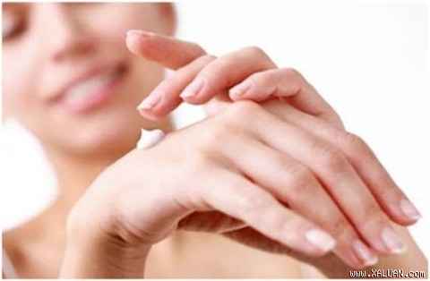 Những mảng da đỏ hồng trên người - bệnh gì? - ảnh 1