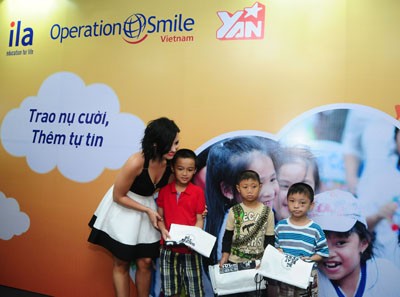 ILA trao tặng 270 triệu đồng cho tổ chức Operation Smile - ảnh 1