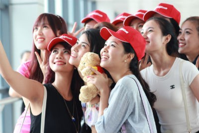 Dàn người đẹp bikini Vietjet “đốt cháy” sân khấu Hoa Hậu Hoàn Vũ - ảnh 9