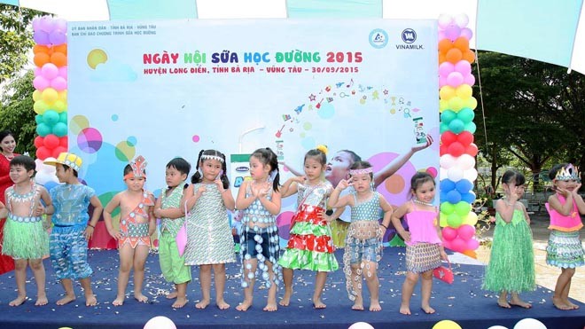 Thưởng thức màn trình diễn thời trang siêu đáng yêu của các bé - ảnh 1