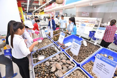 “Quay trúng thưởng 10%” mừng Vinmart tròn 1 tuổi - ảnh 3