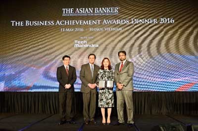 Vietcombank nhận ba giải thưởng của The Asian Banker - ảnh 2