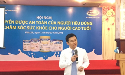 Vinamilk tiếp tục chăm sóc sức khỏe cho hơn 1.300 người cao tuổi - ảnh 3
